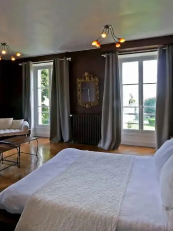 The Guest Rooms